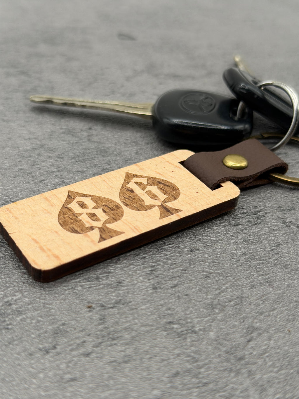 86 of Spades Keyring